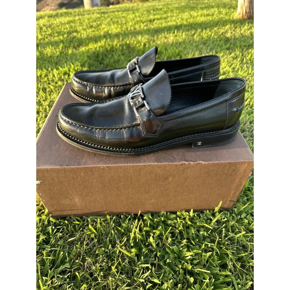 Louis Vuitton Le Mocassin Men’s 9M Black Leather LV Logo Loafers Made Italy Box